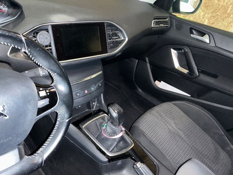 Peugeot 308 1.6 Blue-HDi Style 2016 – снимка 25