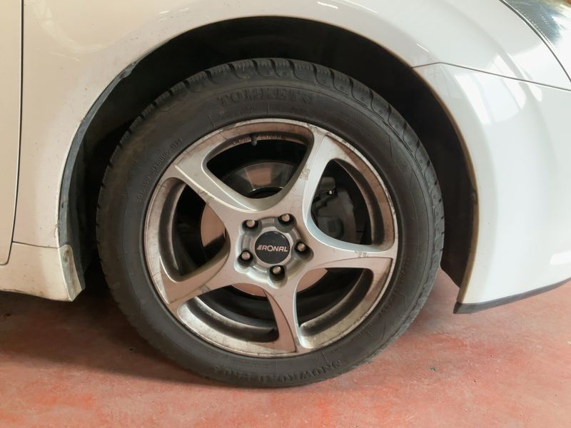 Toyota Avensis 2.0 D-4D Executive 2011 – снимка 11