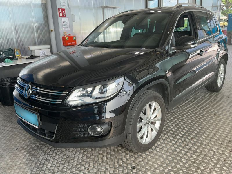 Volkswagen Tiguan 2.0 TDI Lounge Sport & Style 4Motion BlueMotion Tech 2015 – снимка 2