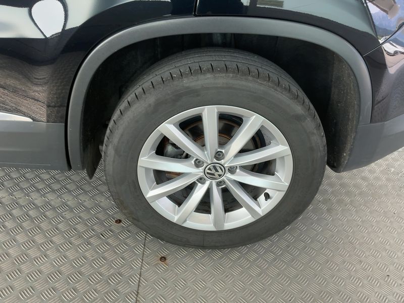 Volkswagen Tiguan 2.0 TDI Lounge Sport & Style 4Motion BlueMotion Tech 2015 – снимка 5
