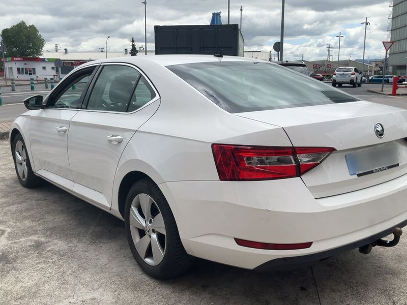 Skoda Superb 2.0 TDI Ambition 2018 – снимка 6