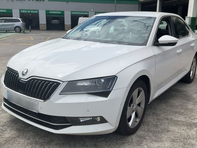 Skoda Superb 2.0 TDI Ambition 2018 – снимка 1