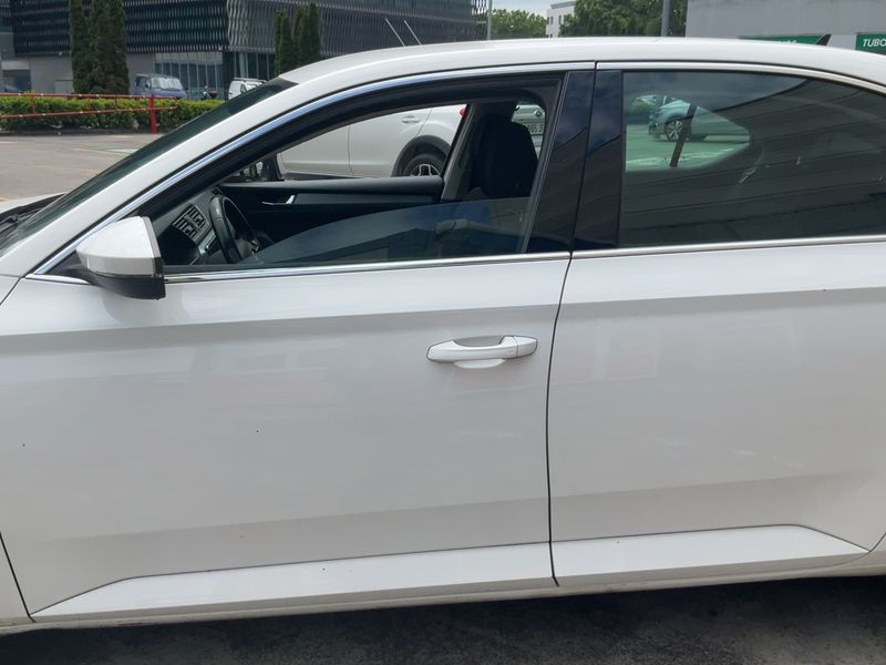 Skoda Superb 2.0 TDI Ambition 2018 – снимка 4