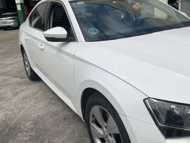Skoda Superb 2.0 TDI Ambition 2018 – снимка 12