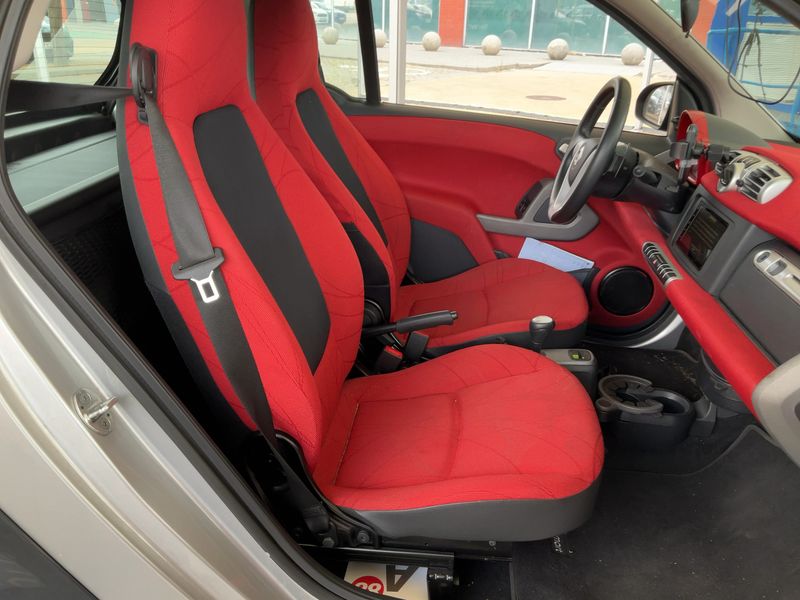 Smart fortwo 1.0 Micro Hybrid Drive passion 2013 – снимка 16