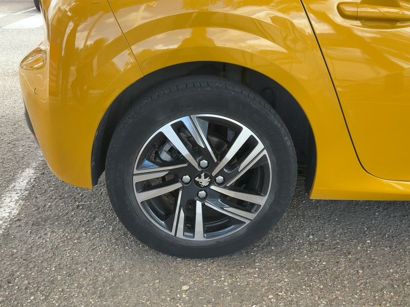 Peugeot 208 1.2 PureTech Allure Pack 2021 – снимка 9