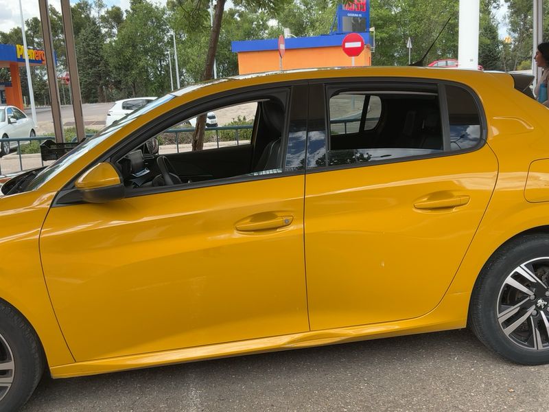 Peugeot 208 1.2 PureTech Allure Pack 2021 – снимка 4
