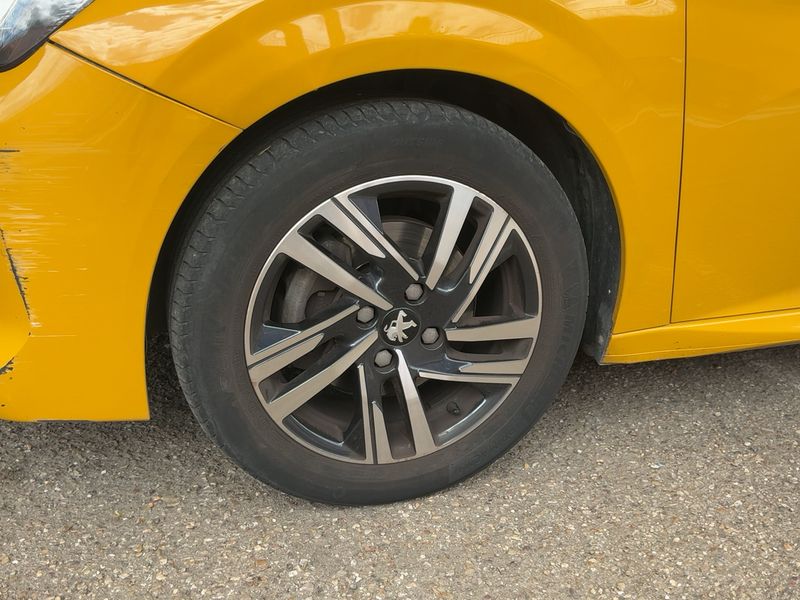 Peugeot 208 1.2 PureTech Allure Pack 2021 – снимка 3