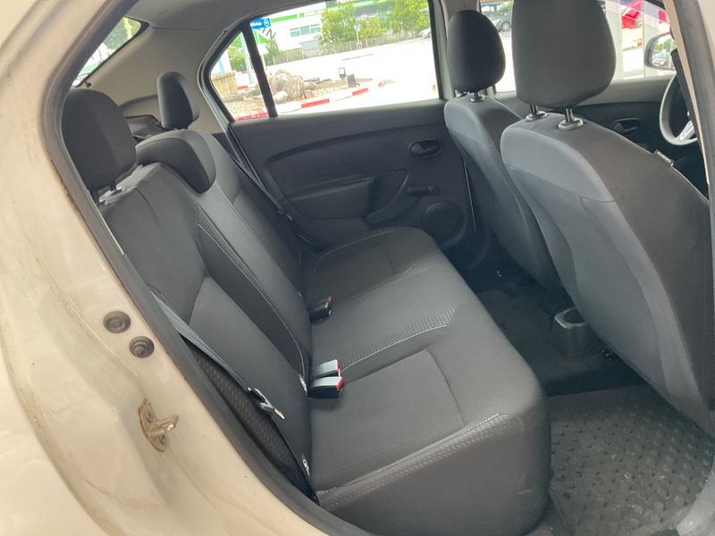 Dacia Logan 1.0 SCe Essential 2019 – снимка 19