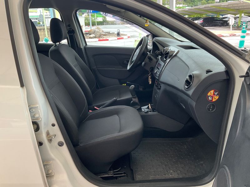 Dacia Logan 1.0 SCe Essential 2019 – снимка 16
