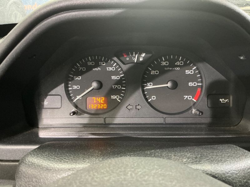 Peugeot 106 1.1 Grand Filou 2003 – снимка 4
