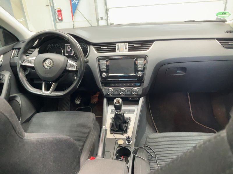 Skoda Octavia 1.6 TDI Style 2015 – снимка 18