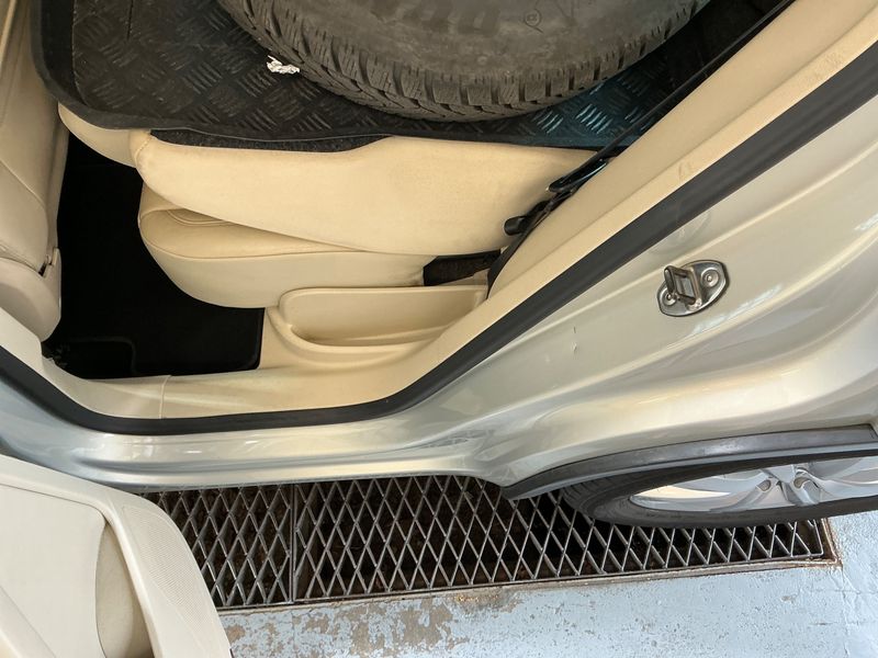 Volkswagen Tiguan 2.0 TDI Sport & Style 4Motion 2010 – снимка 26