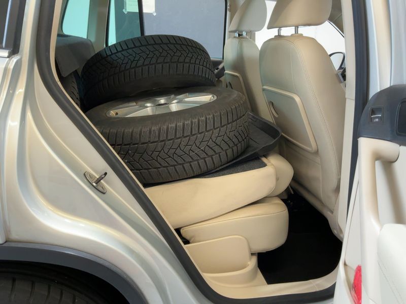 Volkswagen Tiguan 2.0 TDI Sport & Style 4Motion 2010 – снимка 20