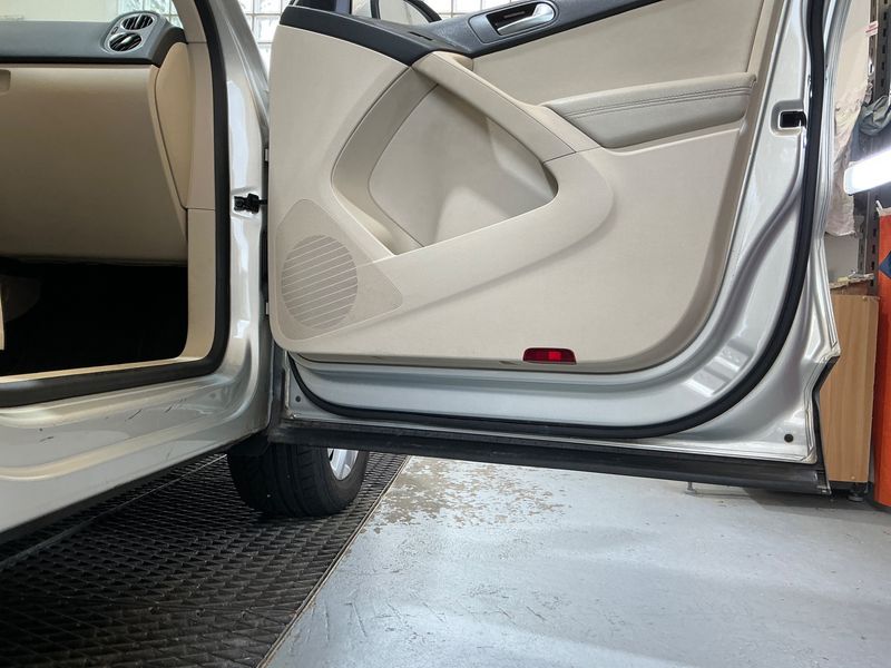 Volkswagen Tiguan 2.0 TDI Sport & Style 4Motion 2010 – снимка 36