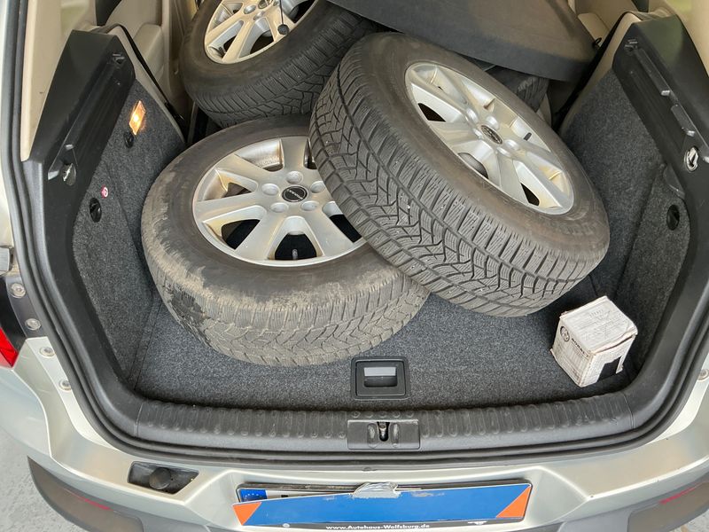 Volkswagen Tiguan 2.0 TDI Sport & Style 4Motion 2010 – снимка 32