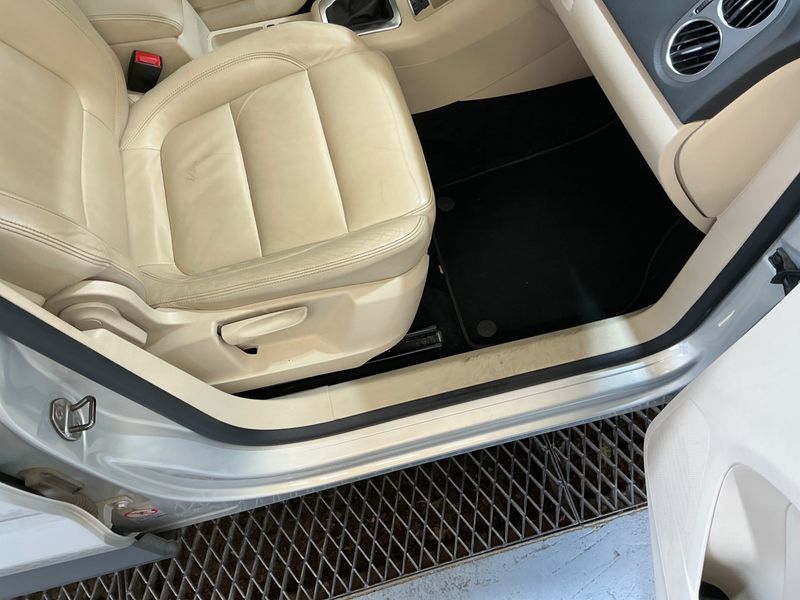 Volkswagen Tiguan 2.0 TDI Sport & Style 4Motion 2010 – снимка 24
