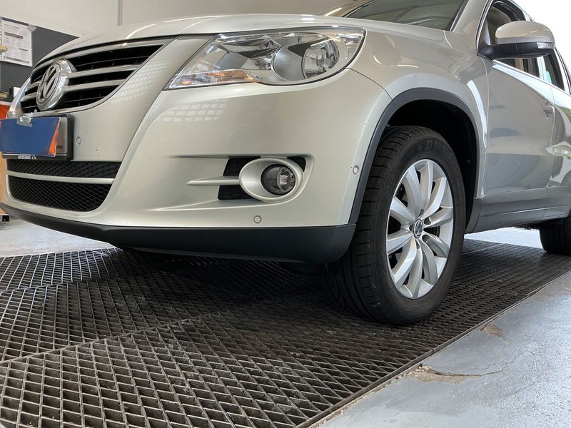 Volkswagen Tiguan 2.0 TDI Sport & Style 4Motion 2010 – снимка 48