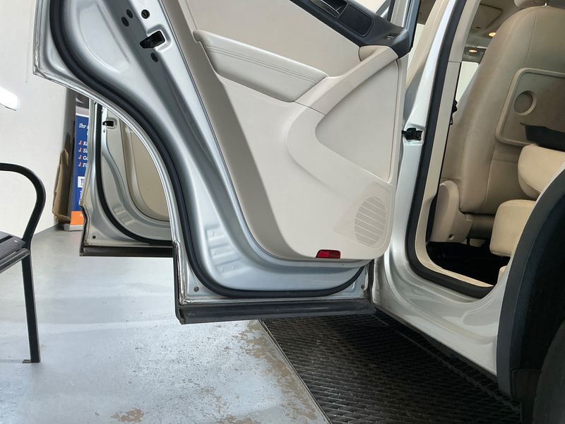Volkswagen Tiguan 2.0 TDI Sport & Style 4Motion 2010 – снимка 38