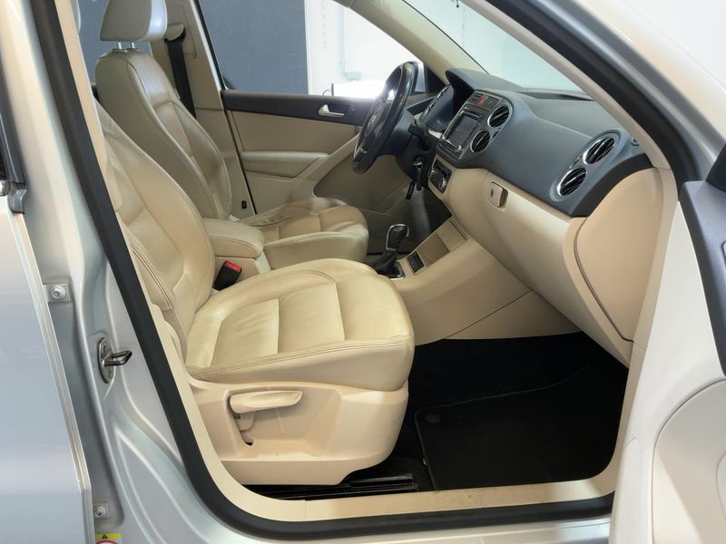 Volkswagen Tiguan 2.0 TDI Sport & Style 4Motion 2010 – снимка 17