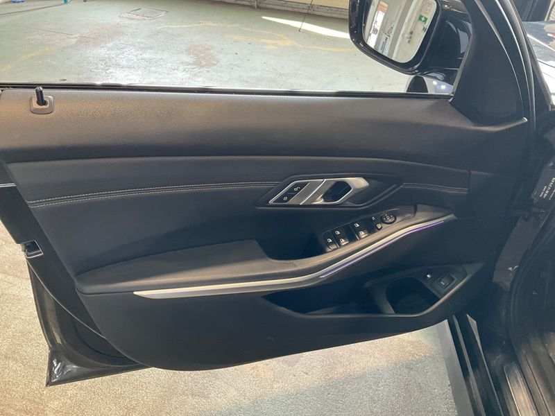 BMW 3er 330e xDrive Sport Line 2021 – снимка 31