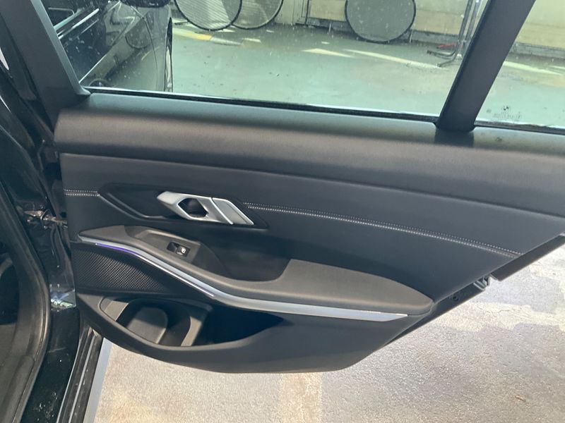 BMW 3er 330e xDrive Sport Line 2021 – снимка 27