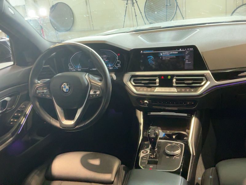BMW 3er 330e xDrive Sport Line 2021 – снимка 18