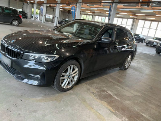 BMW 3er 330e xDrive Sport Line 2021 – снимка 2
