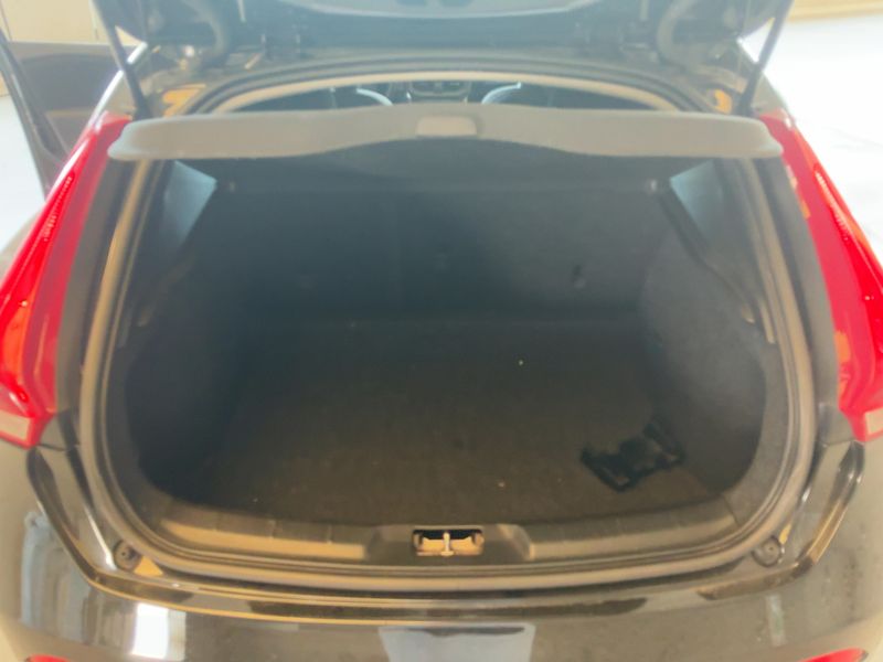 Volvo V40 2.0 D2 Kinetic 2016 – снимка 15