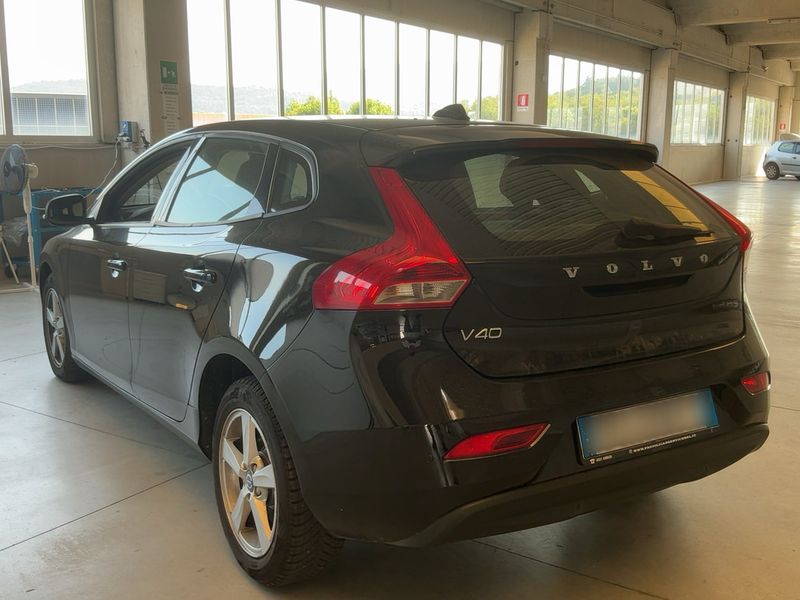 Volvo V40 2.0 D2 Kinetic 2016 – снимка 6