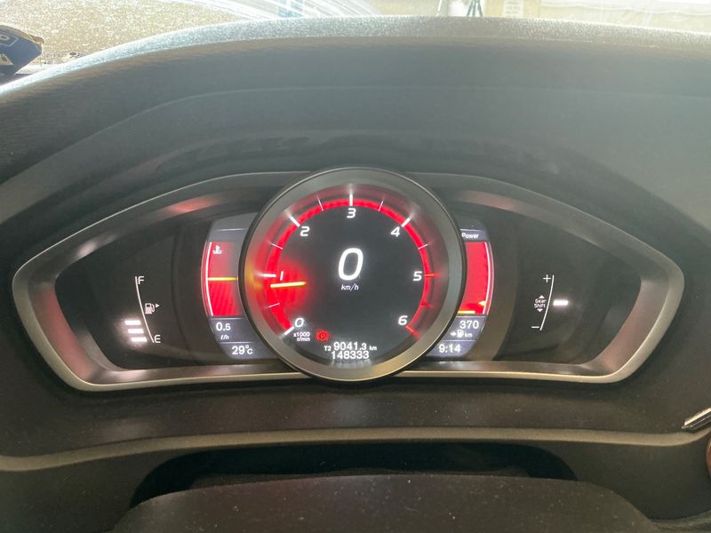 Volvo V40 2.0 D2 Kinetic 2016 – снимка 18