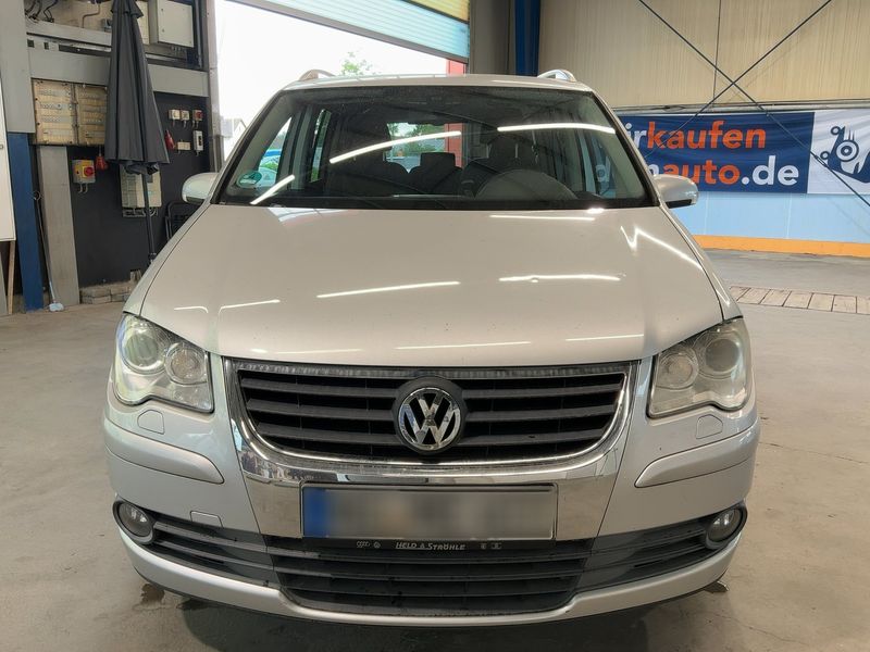 Volkswagen Touran 1.9 TDI United 2009 – снимка 14