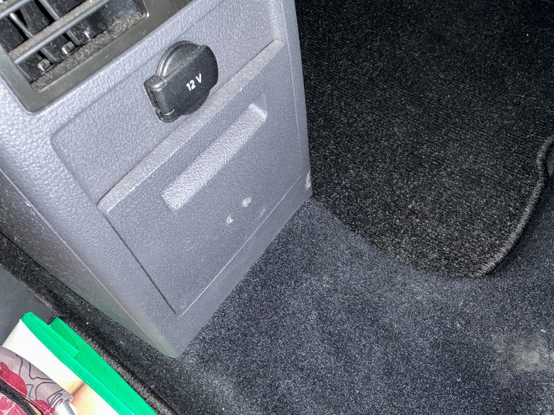 Volkswagen Touran 1.9 TDI United 2009 – снимка 25