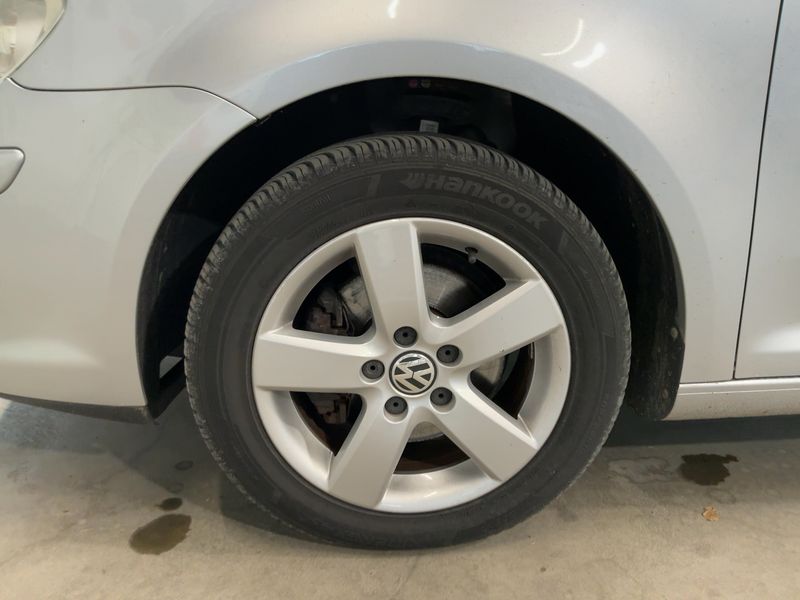 Volkswagen Touran 1.9 TDI United 2009 – снимка 3