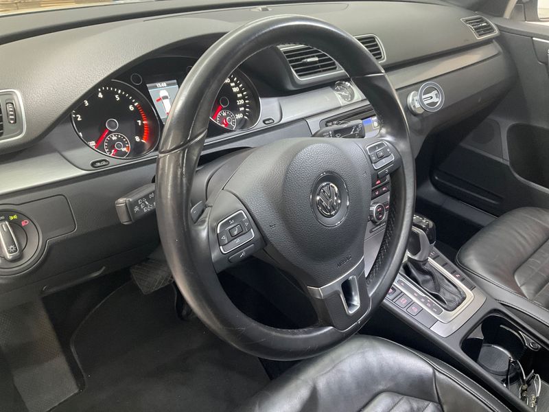 Volkswagen Passat 2.0 TSI Highline 2013 – снимка 23