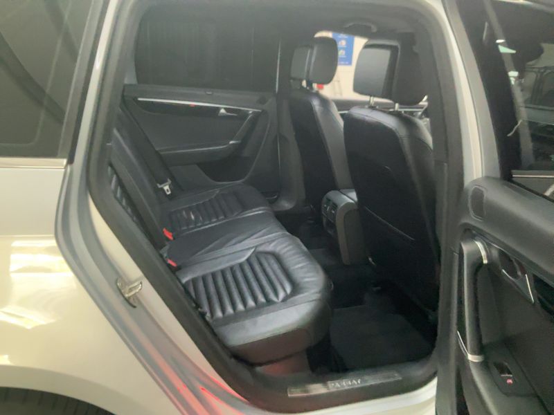 Volkswagen Passat 2.0 TSI Highline 2013 – снимка 19