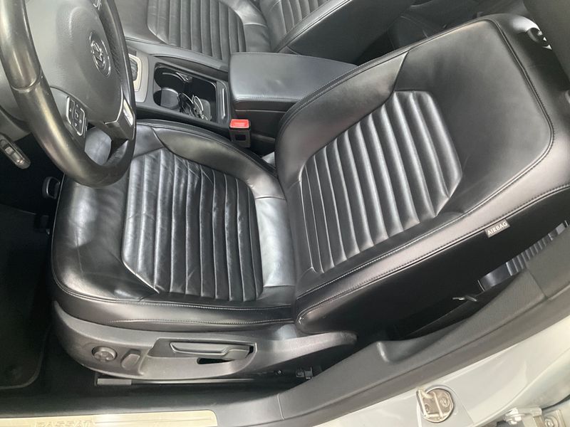 Volkswagen Passat 2.0 TSI Highline 2013 – снимка 22