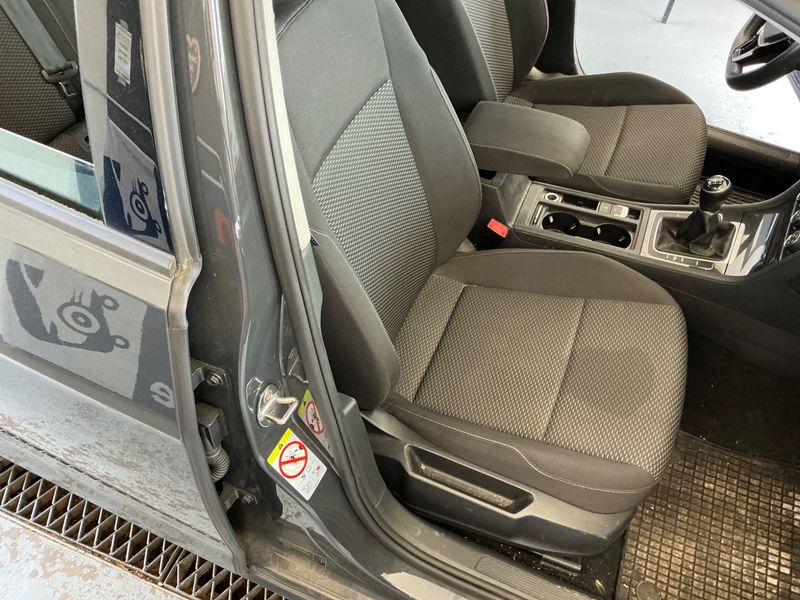 Volkswagen Golf VII 1.0 TSI Trendline BlueMotion Tech 2019 – снимка 26