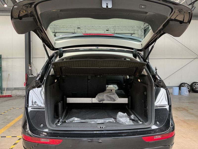 Audi Q5 2.0 TDI quattro 2010 – снимка 23