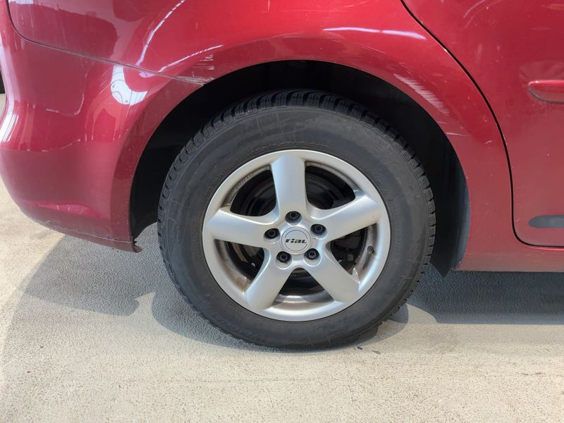 Volkswagen Touran 1.2 TSI Comfortline 2014 – снимка 9
