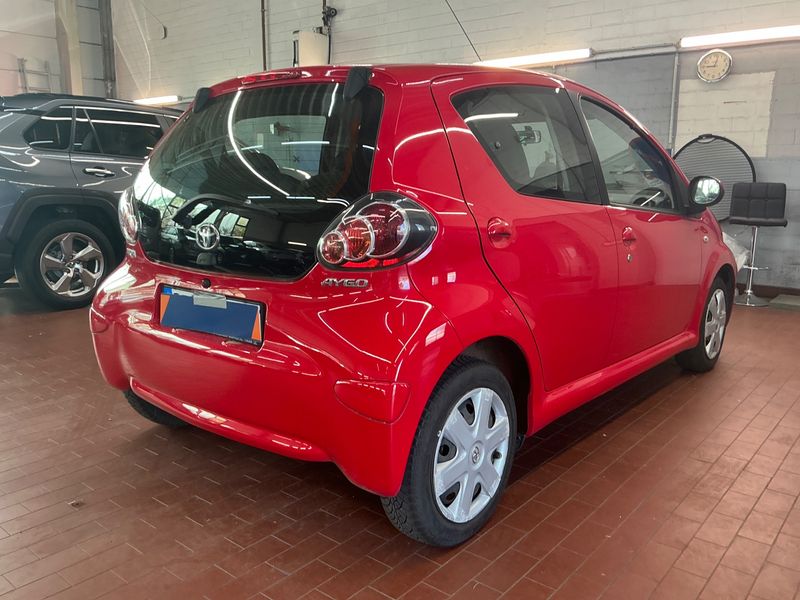 Toyota Aygo 1.0 Cool 2009 – снимка 2