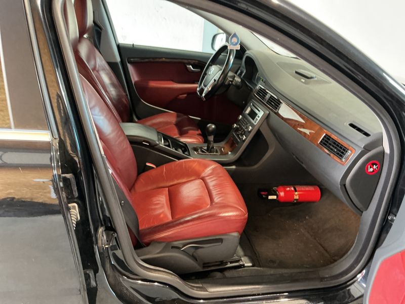 Volvo V70 2.0 D3 Momentum 2010 – снимка 3
