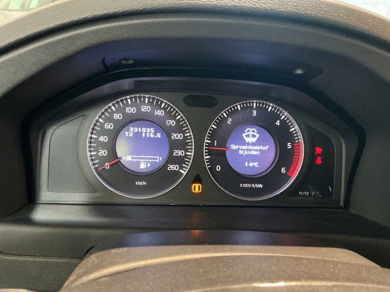 Volvo V70 2.0 D3 Momentum 2010 – снимка 4