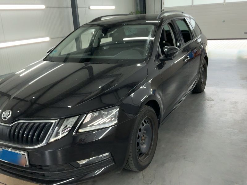 Skoda Octavia 2.0 TDI Ambition 2019 – снимка 2