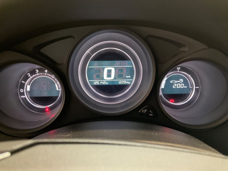 Citroen C4 1.2 e-THP Millenium 2015 – снимка 4
