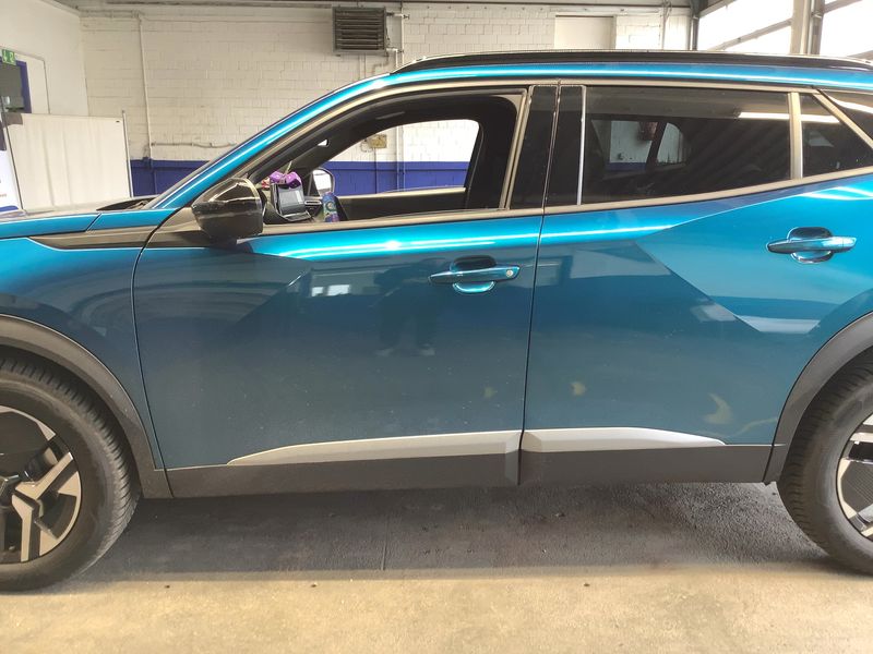 Peugeot 2008 1.2 Mild-Hybrid Allure 2025 – снимка 4
