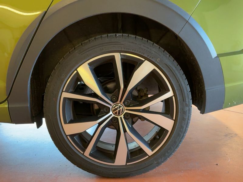Volkswagen Taigo 1.5 TSI ACT R-Line 2023 – снимка 5