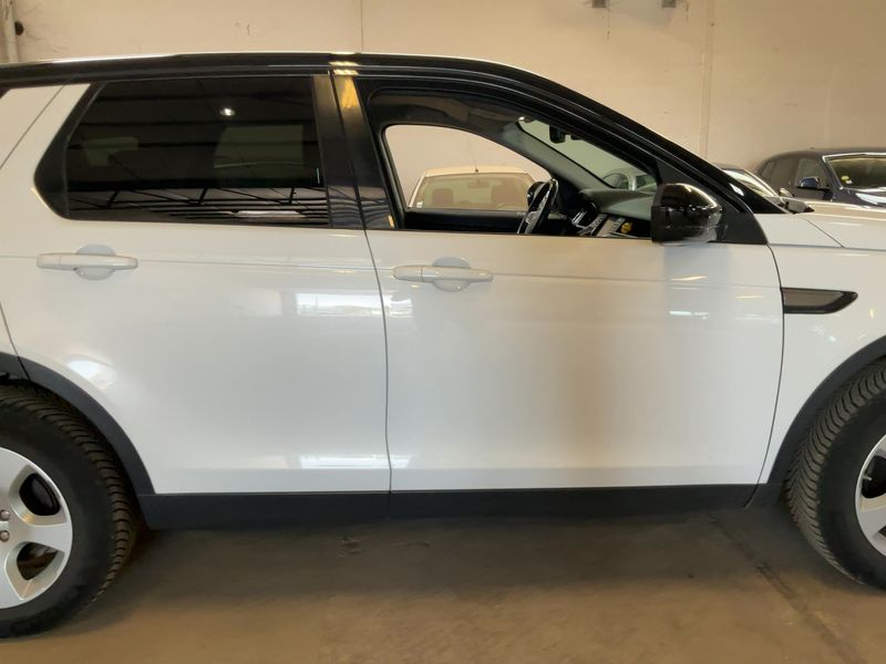 Land Rover Discovery Sport D150 SE FWD 2019 – снимка 10