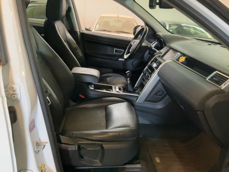 Land Rover Discovery Sport D150 SE FWD 2019 – снимка 16