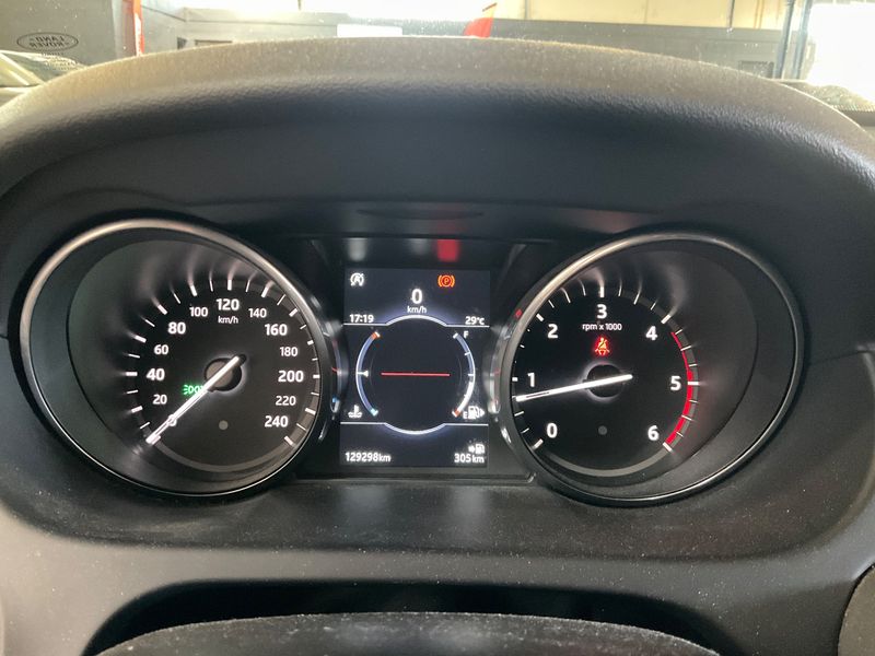 Land Rover Discovery Sport D150 SE FWD 2019 – снимка 18